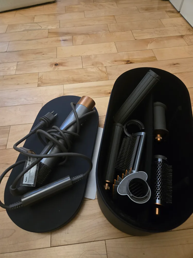 Dyson Supersonic Hair Dryer Complete Set image indicator(2)