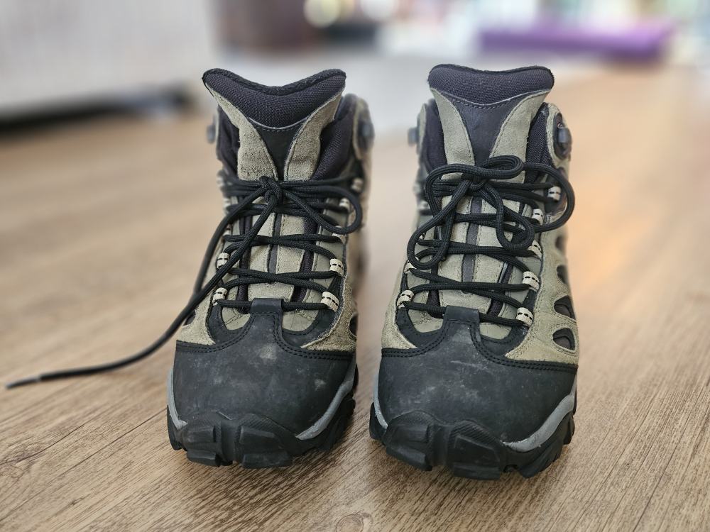 Men’s Merrell Hiking Boots for Sale – Great Condition! - photo 2