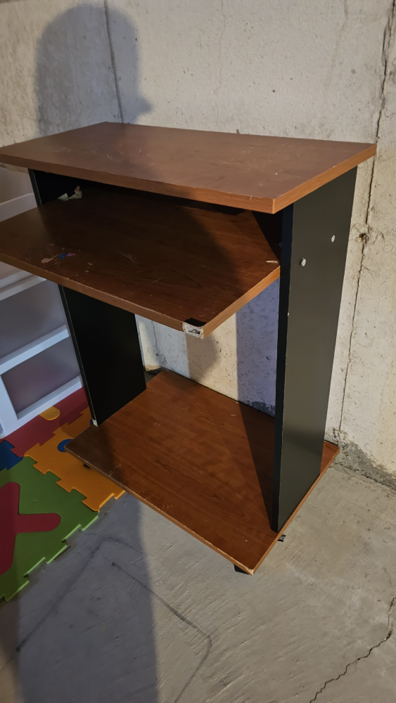 Small Computer Desk with Keyboard Tray - photo 2