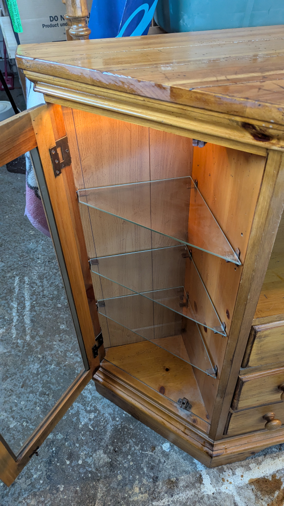 Broyhill Dresser Display Cabinet - photo 3