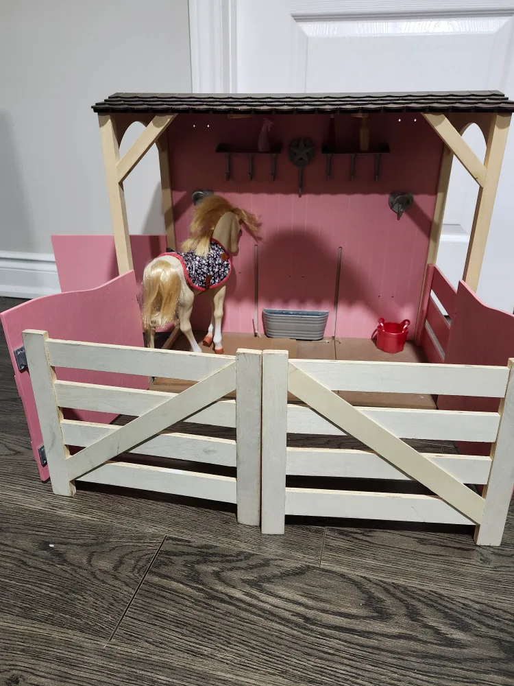 Our Generation Horse Stable Playset image indicator(2)