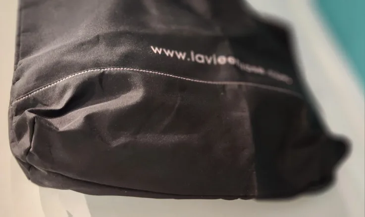 La Vie en Rose Black Tote Bag image indicator(9)