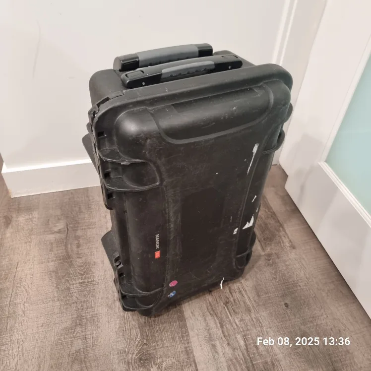 Nanuk 935 Hard Case Rolling Carry-on Suitcase image indicator(3)