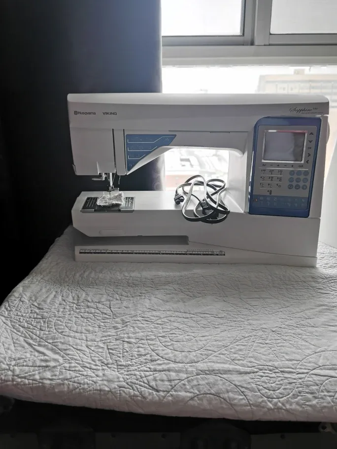 Husqvarna Viking Sapphire 930 Sewing Machine image indicator(2)