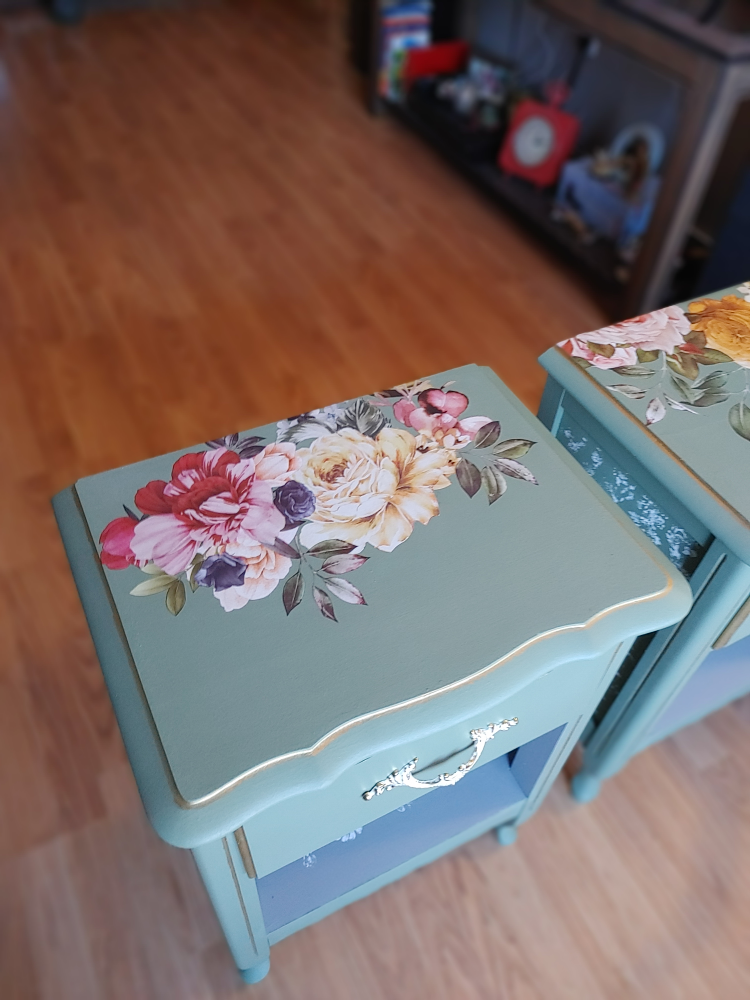 Pair of Upcycled Floral Nightstands - photo 3