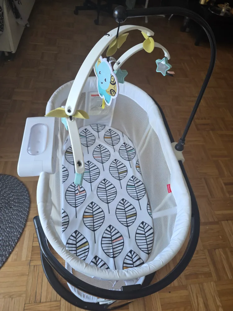 Fisher-Price Soothing Motions Bassinet image indicator(3)