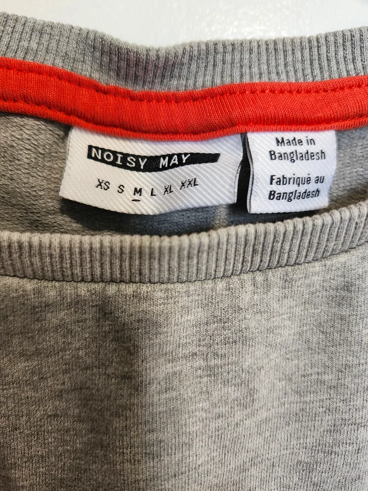 Noisy May Rainbow Crop Top image indicator(2)