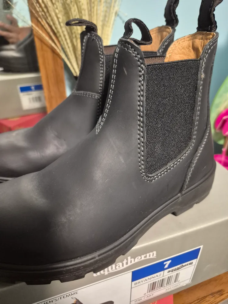 Aquatherm Bryanna2 Women's Black Chelsea Boots - Size 7 image indicator(4)