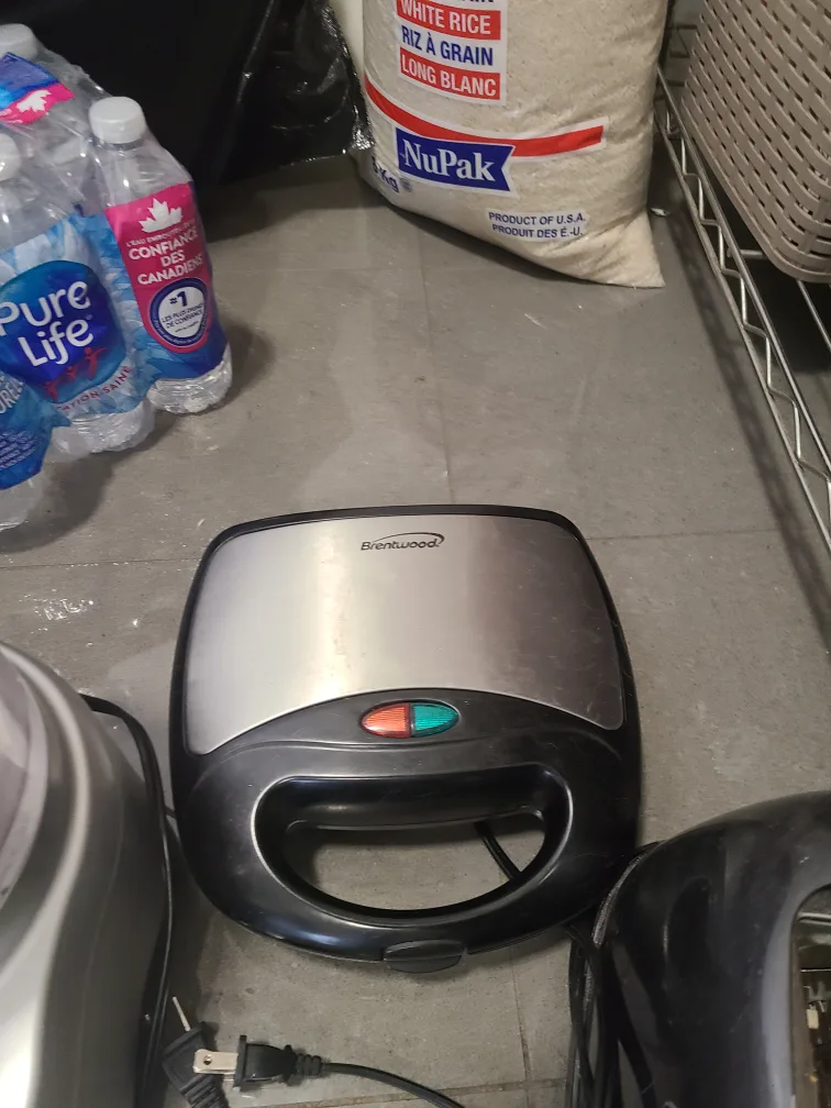 Brentwood Electric Sandwich Maker thumbnail