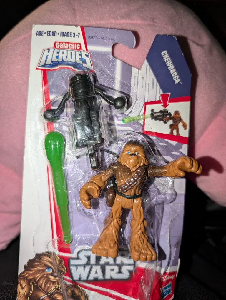 Playskool Star Wars Galactic Heroes Chewbacca Action Figure image indicator(2)