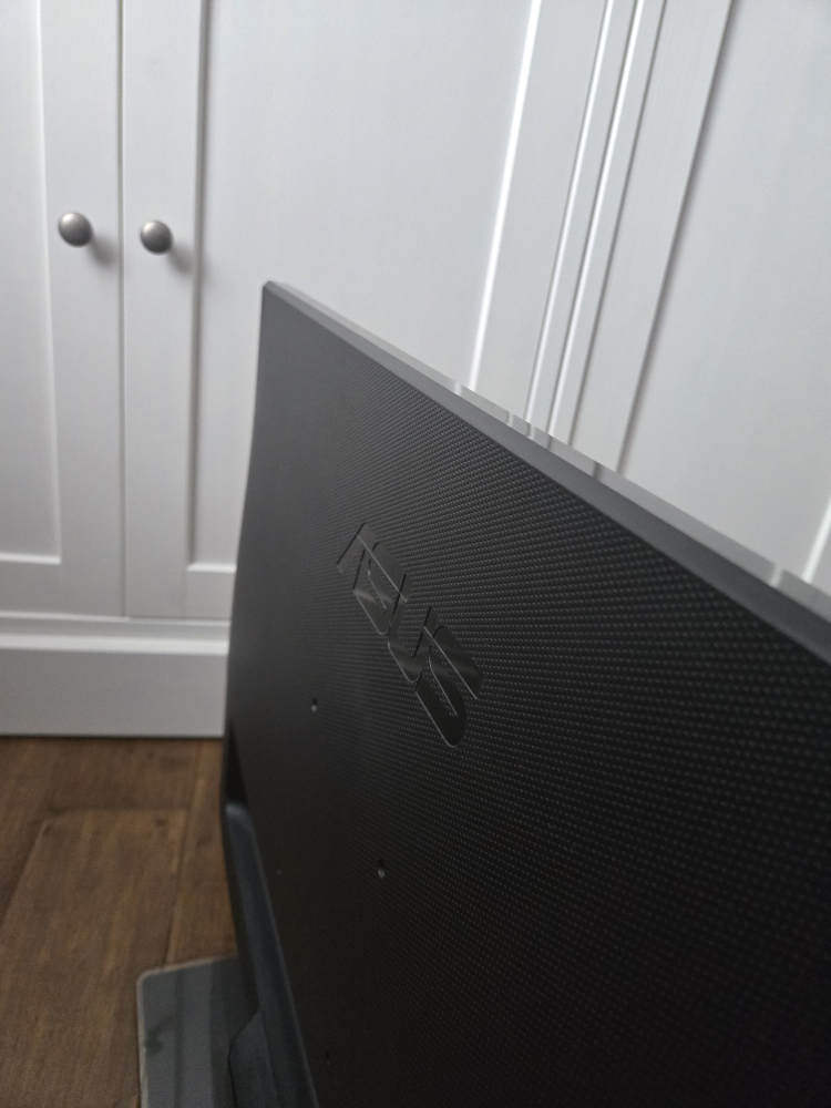 ASUS 32' 2k Monitor - photo 2