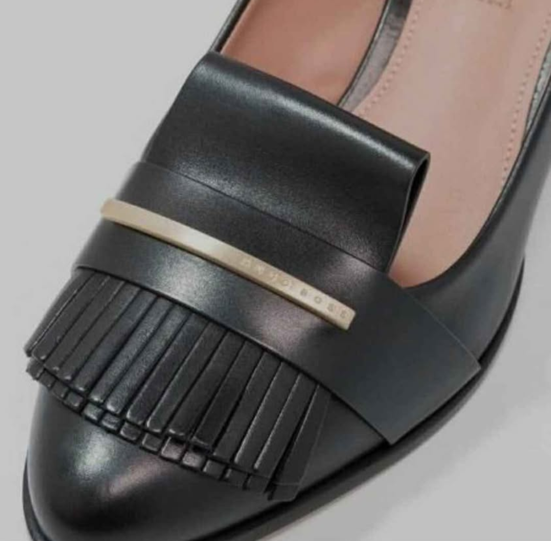 Hugo Boss Buckle Fringe Heels - photo 4