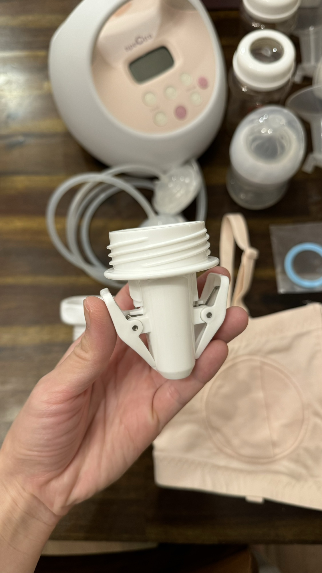 Spectra S2 electric breast pump - photo 4