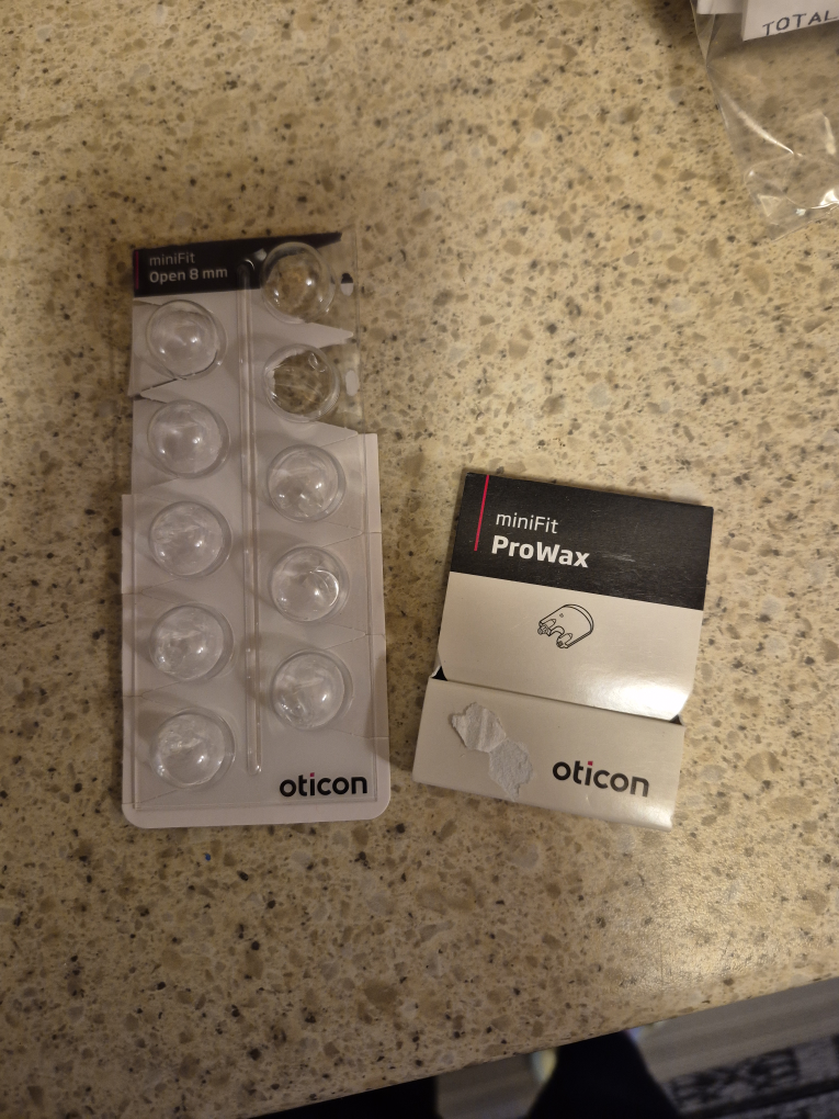 Oticon Hearing Aids with Case and Accessories - photo 3
