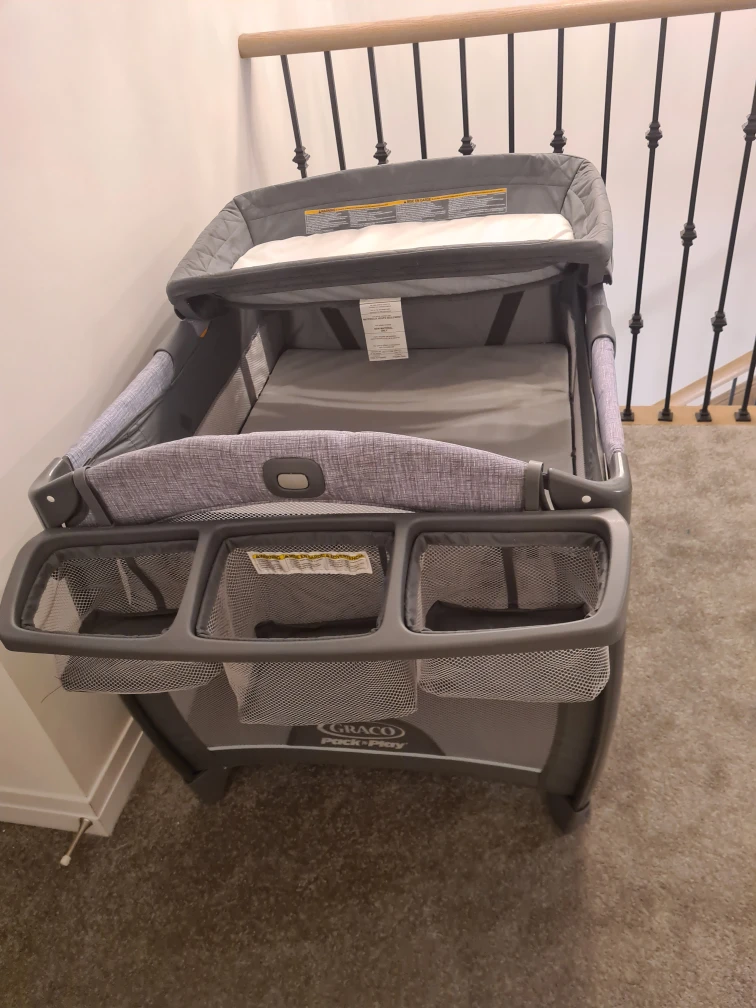 Graco Pack 'n Play Playard with Changer - photo 4