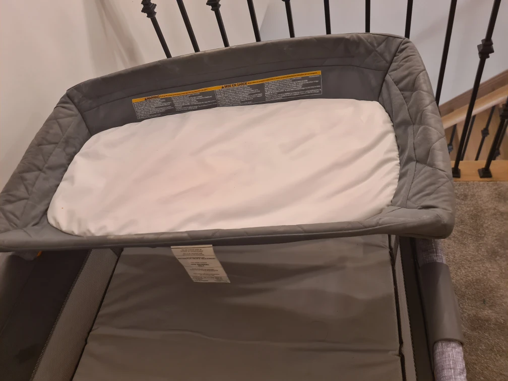 Graco Pack 'n Play Playard with Changer - photo 5