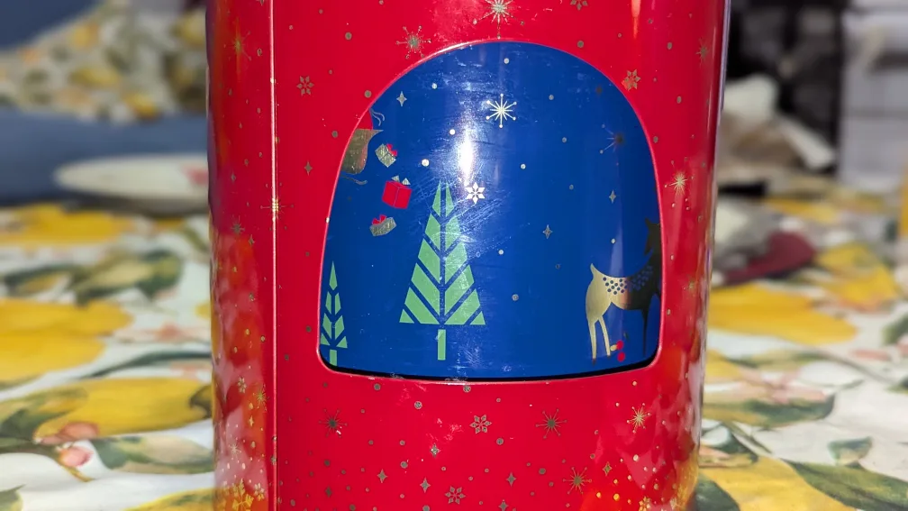 Hudson's Bay Holiday Cookie Tin image indicator(5)