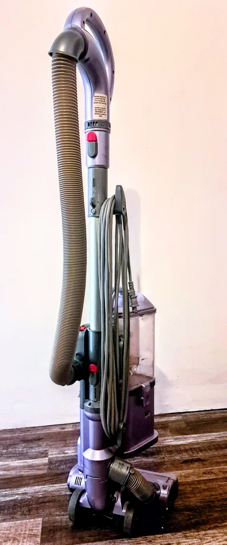 Shark Navigator NV352 Lift-Away Upright Vacuum Cleaner image indicator(2)