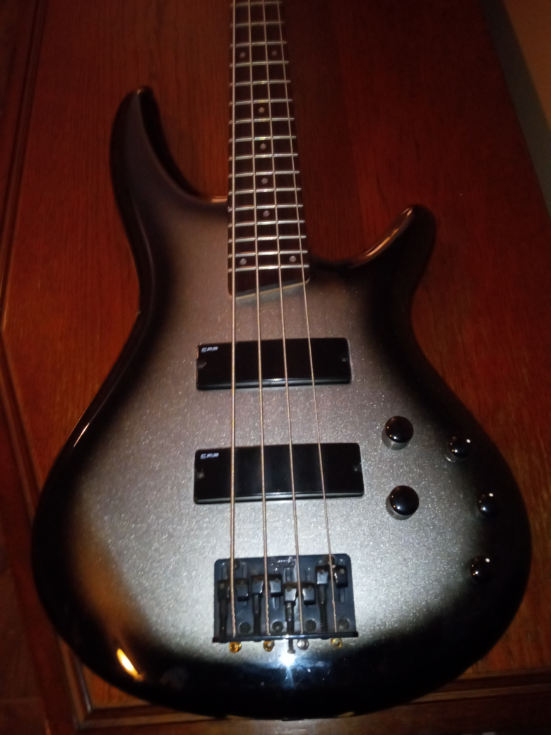 Soundgear by Ibanez Bass Guitar