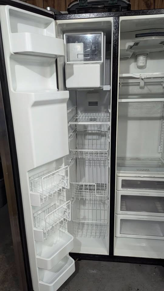 Refrigerator. - photo 3