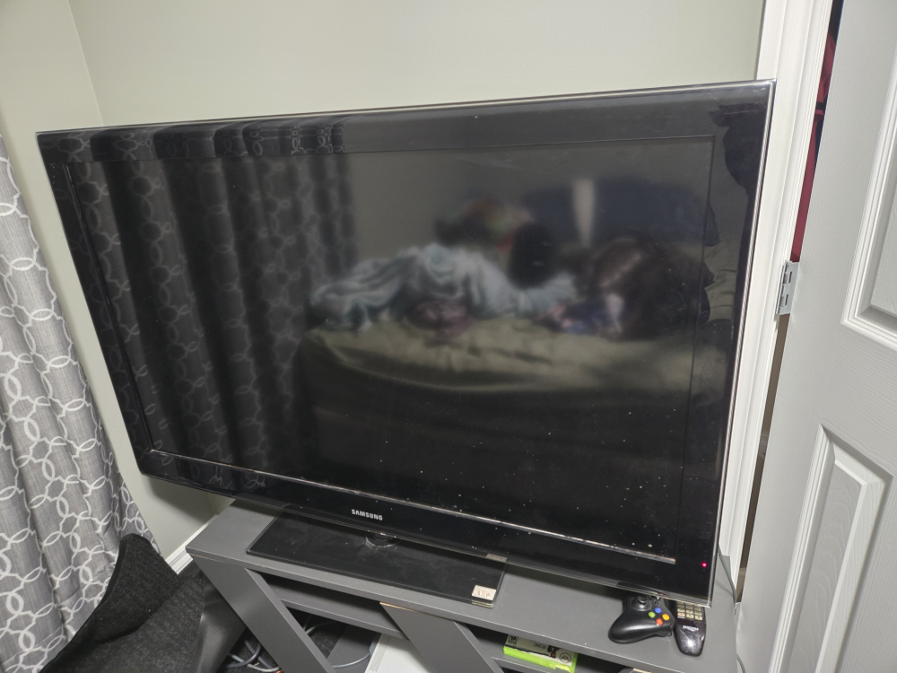 Samsung 50" LCD TV
