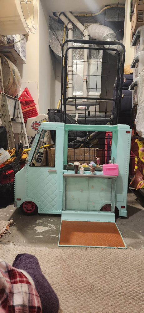 #freecycle Og girl (similar to American girl) Icecream Truck - photo 2