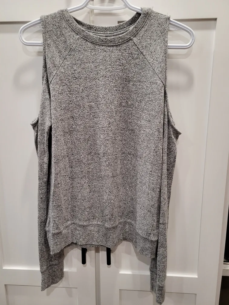 Abercrombie & Fitch Grey Cold Shoulder Sweater - Size Small thumbnail