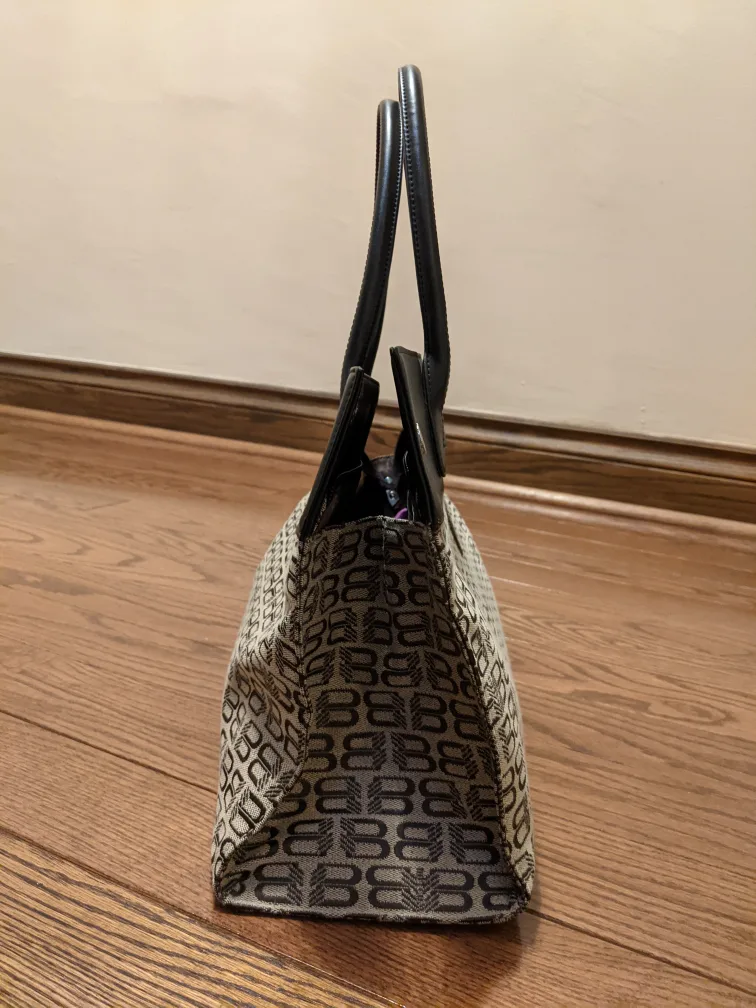 🏈 Tote or laptop bag image indicator(5)