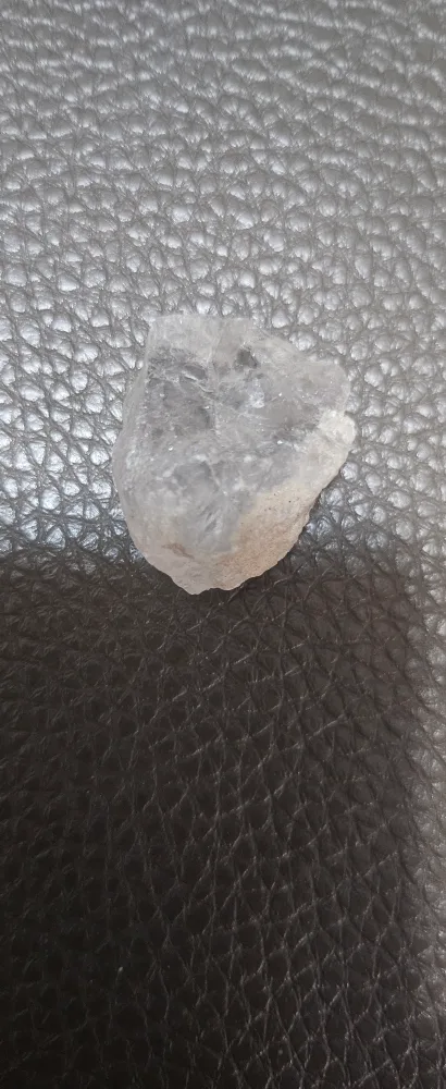 Natural mineral specimens thumbnail