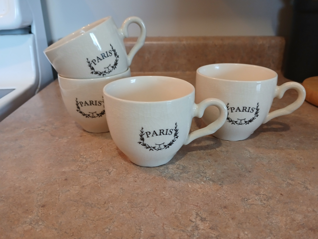 Set of 4 Paris-themed cups