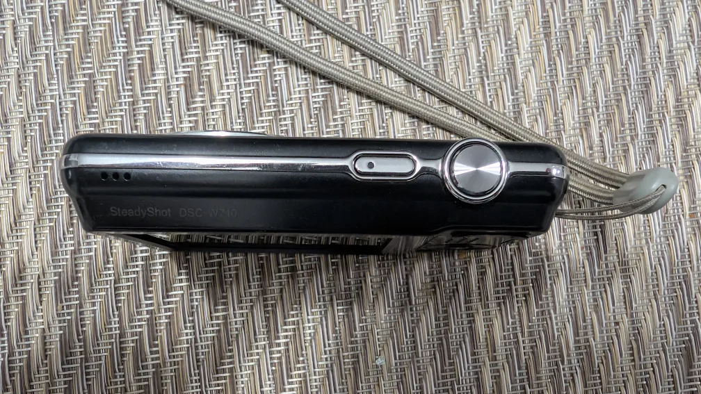 Sony DSC-W710/B 16 MP Digital Camera – Black image indicator(3)