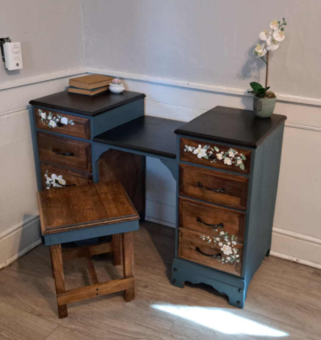 vintage desk/ vanity