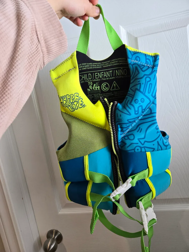 Hyperlite Child's Life Vest image indicator(2)