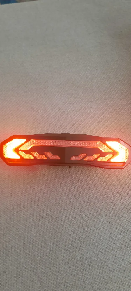 Fosmon Smart Bike Tail Light image indicator(2)