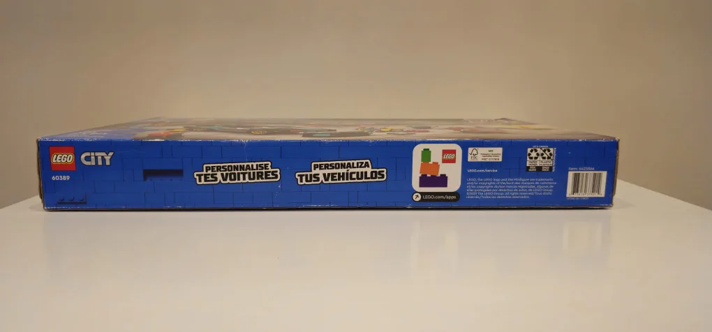 LEGO City Custom Car Garage 60389 image indicator(8)