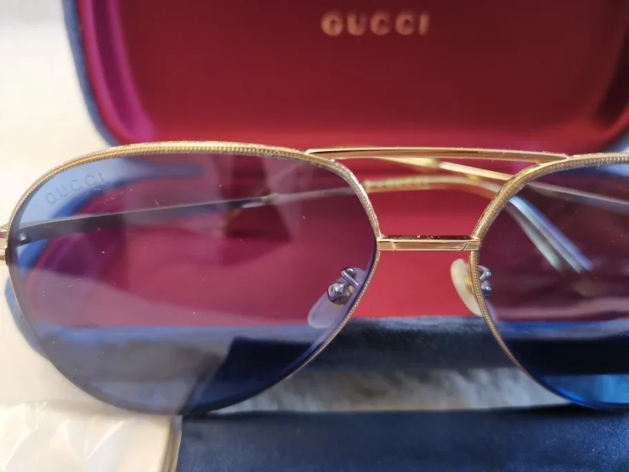 Gucci Aviator Sunglasses Gold Frame Blue Lenses image indicator(2)