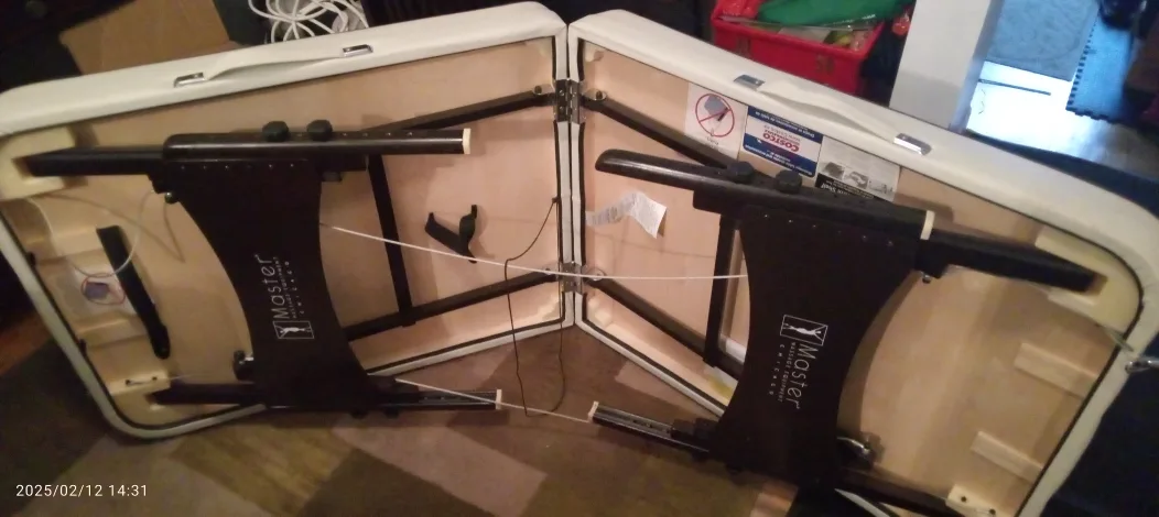 Portable Folding Massage Table image indicator(7)