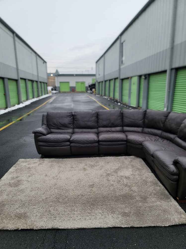NATUZZI dark brown leather sectional (FREE LOCAL CURB DELIVERY) - photo 2