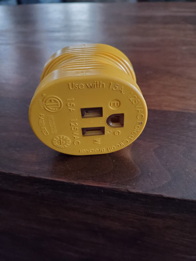 CAMCO 30-Amp RV Power Adapter