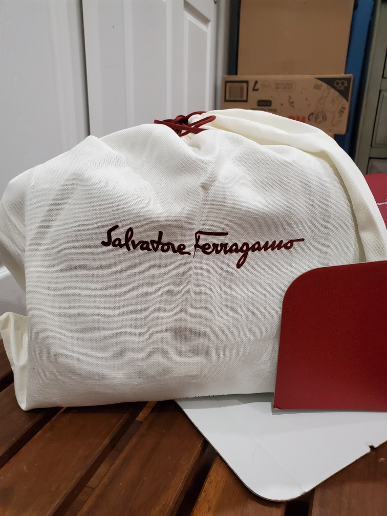 Salvatore Ferragamo Black Leather Handbag - photo 5