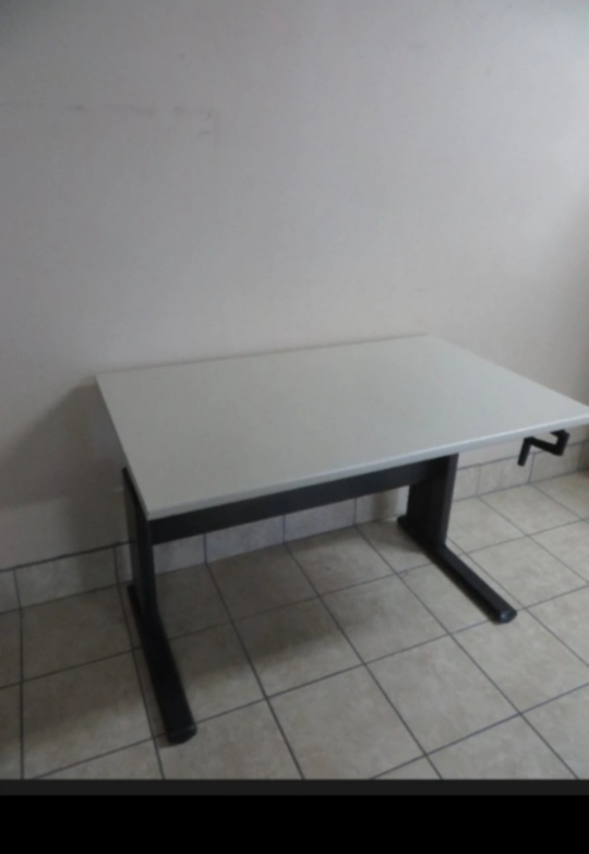Adjustable Heigh Computer Desk with Chair - photo 2