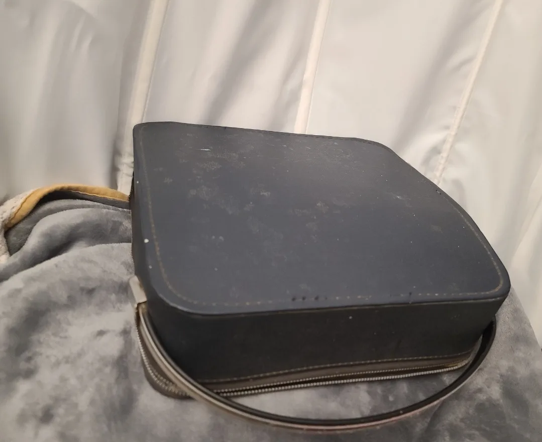 Vintage Webster XL-5000 Portable Typewriter with Case image indicator(4)