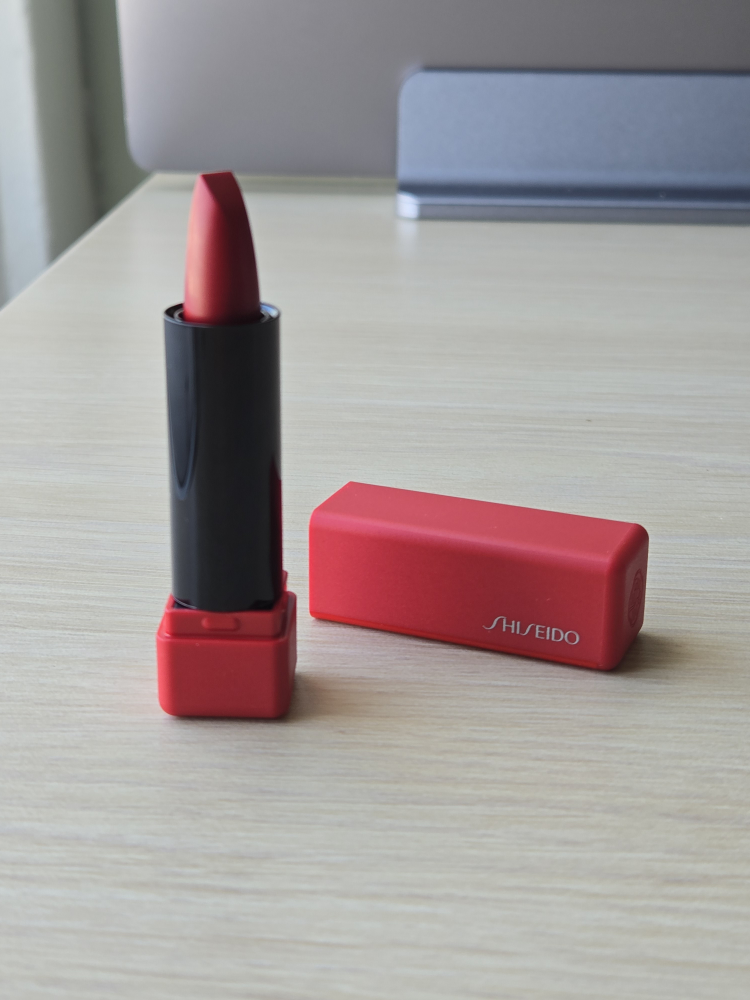 Shiseido TechnoSatin Gel Lipstick Travel Size