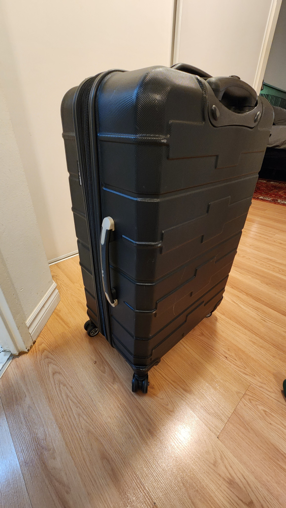 Large Black Swiss Gear Suitcase with Wheels - photo 3