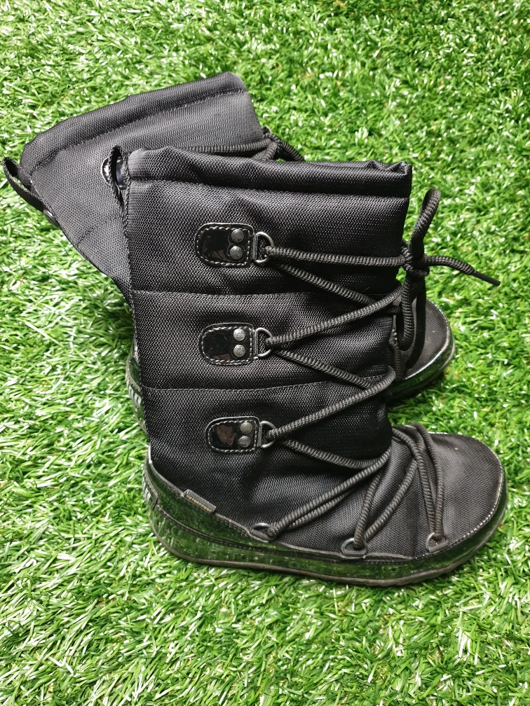 Women's Black Snow Boots - photo 2
