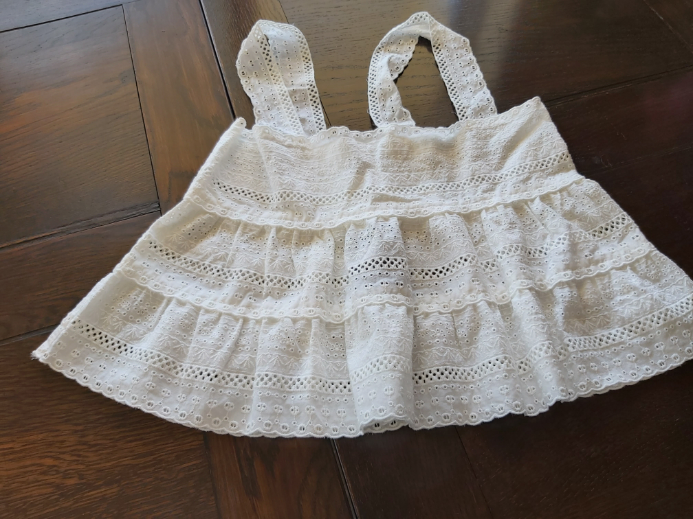Forever 21 White Eyelet Tank Top Size Medium
