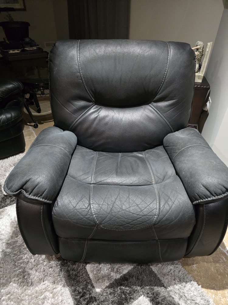 Black Leather Recliner and Sofa Set - photo 2