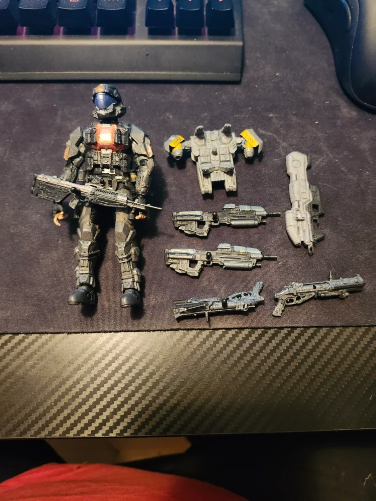 Halo 4-Inch Action Figures - Collection of 7 image indicator(3)