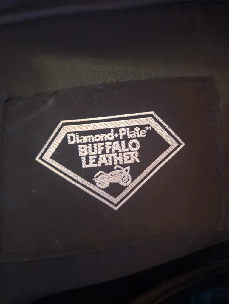 TCT-MOTORPARTS Vivid Black 5" Stretched Saddlebags image indicator(3)