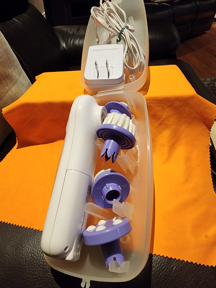 Conair face  Massager with Attachments